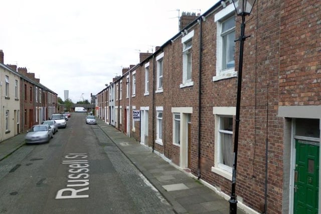 The estimated average household annual income in Jarrow Town is £30,400.