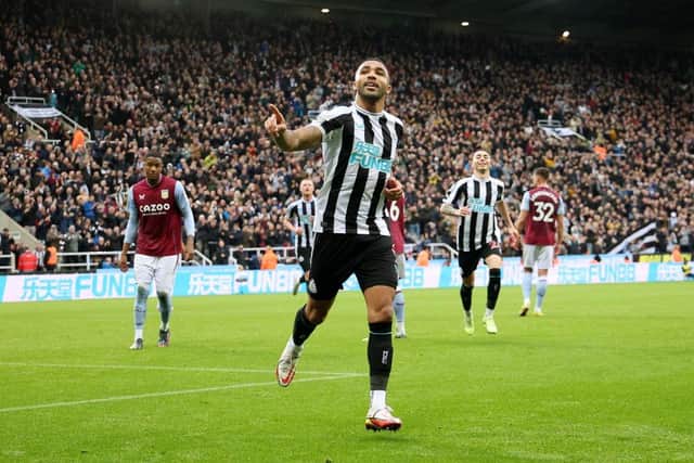 Callum Wilson of Newcastle United celebrates after scoring their side's first goal during the Premier League match between Newcastle United and Aston Villa at St. James Park on October 29, 2022 in Newcastle upon Tyne, England. (Photo by Nigel Roddis/Getty Images)
