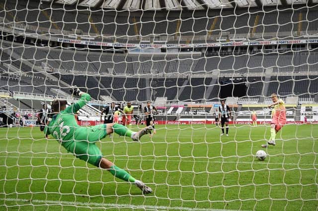 Kevin De Bruyne puts Manchester City ahead from the penalty spot.