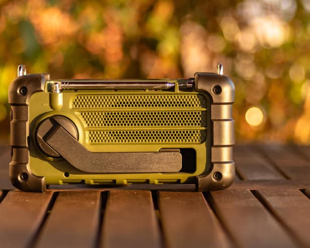 Wind up radio (photo: Adobe)