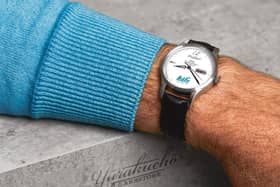 Life Master Almost White watch