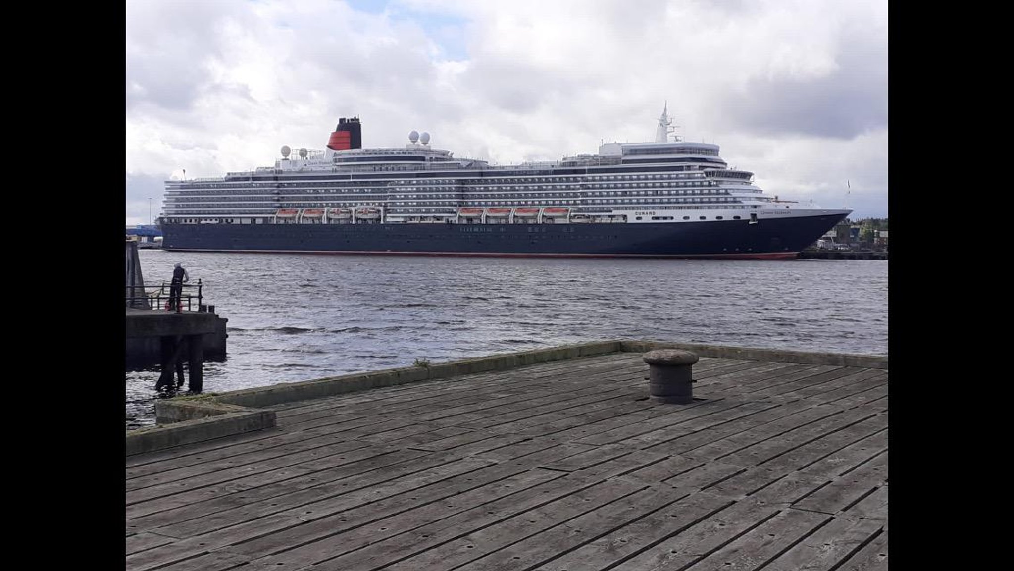 Luxury Cunard Cruise Ship Queen Elizabeth Sails Past South Shields As She Visits Port Of Tyne Shields Gazette