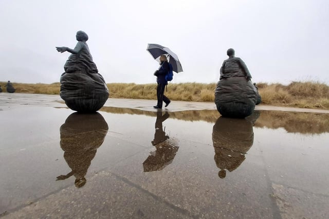 Heavy rain at Littlehaven beach weebles.
