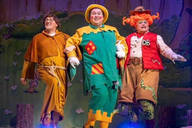 Alfie Joey, playing Friar Tuck, is a great new addition to the Customs House panto alongside audience favourites Davey Hopper (Arbuthnot) and Ray Spencer (Dame Bella).
