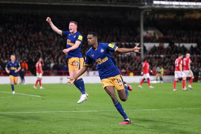 Alexander Isak of Newcastle United scores the team's second goal from a penalty kick during the Premier League match between Nottingham Forest and Newcastle United at City Ground on March 17, 2023 in Nottingham, England. (Photo by Laurence Griffiths/Getty Images)