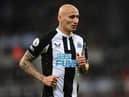 Jonjo Shelvey was 'lucky' to escape with just a yellow card for his challenge on Anthony Gordon - according to Keith Hackett (Photo by Stu Forster/Getty Images)