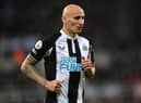 Jonjo Shelvey was 'lucky' to escape with just a yellow card for his challenge on Anthony Gordon - according to Keith Hackett (Photo by Stu Forster/Getty Images)