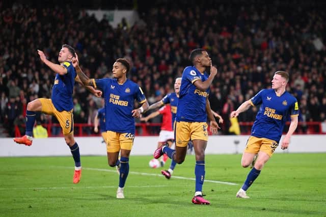 Alexander Isak of Newcastle United scores the team's second goal from a penalty kick during the Premier League match between Nottingham Forest and Newcastle United at City Ground on March 17, 2023 in Nottingham, England. (Photo by Laurence Griffiths/Getty Images)