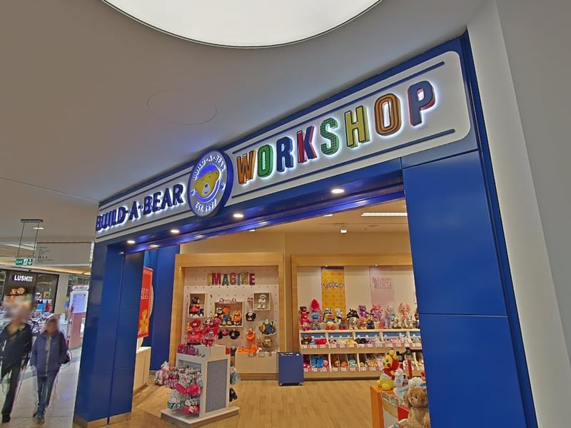 Bear builder sales assistant
Vacancy closes: Wednesday, June 30th, 2021
How to apply: Meadowhall@buildabear.com