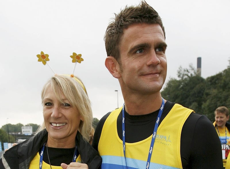 Here in 2006, actors Ingrid Tarrant and Scott Maslen of television series The Bill posed for a photo together at Great North Run.