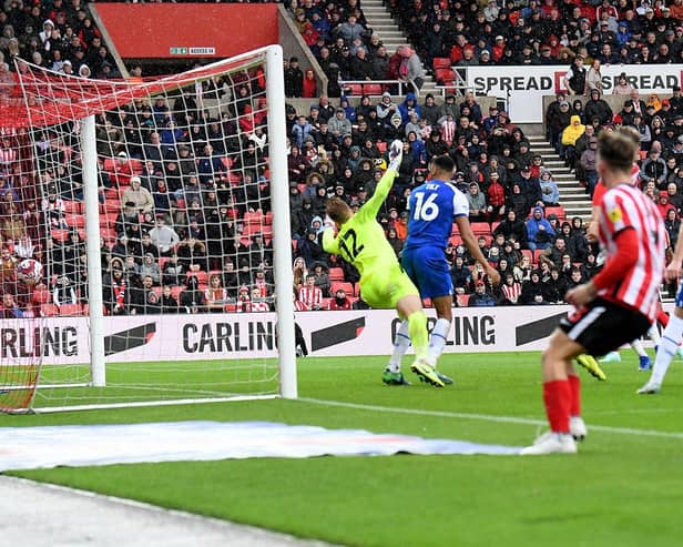 Elliot Embleton levels the scores at the Stadium of Light