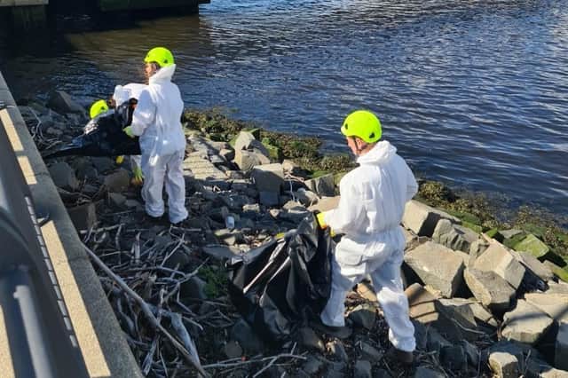 The Riverside Project Group holds its first river embankment clean up.