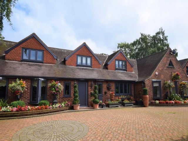 Feature four bedrooms, a jacuzzi and an indoor swimming pool, this house is priced up at £950,000.