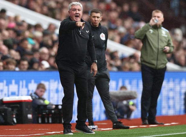 Steve Bruce, Manager of Newcastle United gives instructions during the Premier League match between Aston Villa and Newcastle United at Villa Park on August 21, 2021 in Birmingham, England. (Photo by Ryan Pierse/Getty Images)