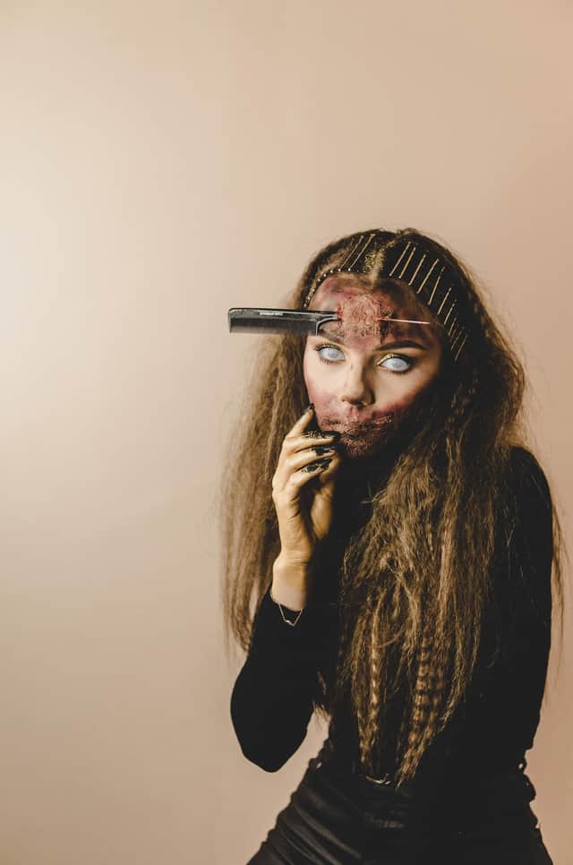 Halloween contact lenses warning