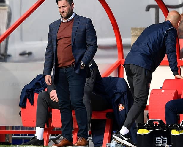 Lee Johnson has named his Sunderland team to face Lincoln City