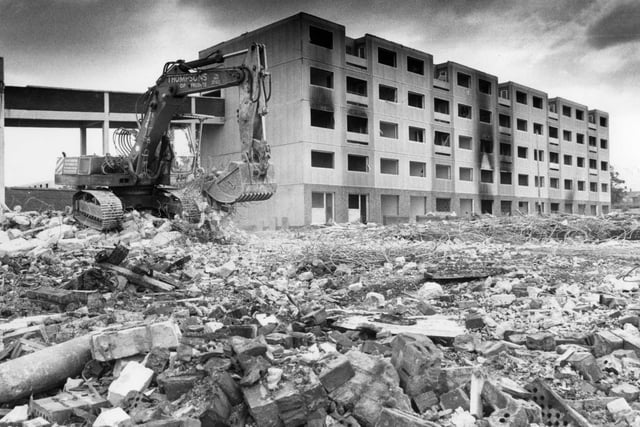 This view of School Street takes us back to 1989 and the year that these flats were bulldozed. Remember it?