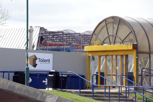 The demolition of Temple Park pool in 2019. Does this bring back memories?