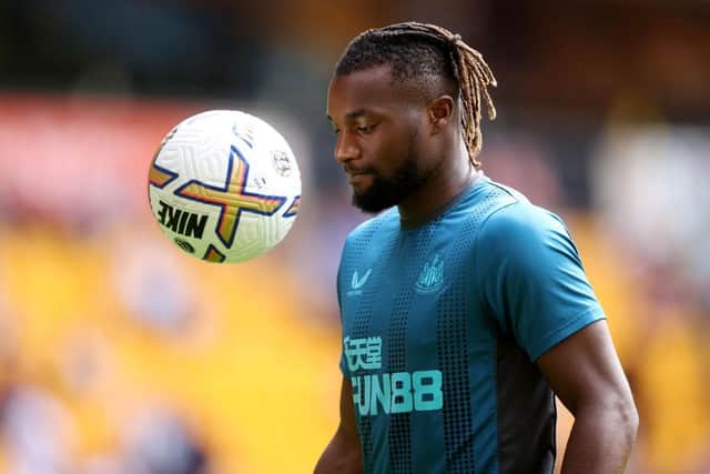 Allan Saint-Maximin of Newcastle United warms up prior to the Premier League match between Wolverhampton Wanderers and Newcastle United at Molineux on August 28, 2022 in Wolverhampton, England. (Photo by Eddie Keogh/Getty Images)