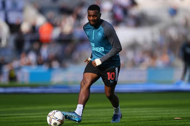 NEWCASTLE UPON TYNE, ENGLAND - OCTOBER 08: Allan Saint-Maximin of Newcastle United warms up prior to the Premier League match between Newcastle United and Brentford FC at St. James Park on October 08, 2022 in Newcastle upon Tyne, England. (Photo by Stu Forster/Getty Images)