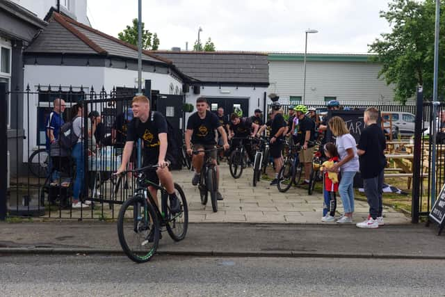 And they're off - on the 20 mile ride.