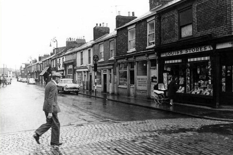 A rainy day on Hendon Road in 1961. Photo: Bill Hawkins.