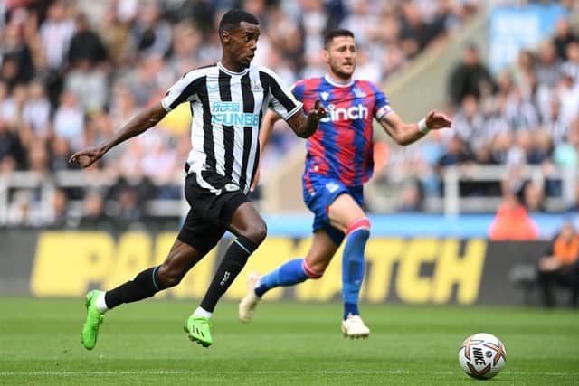 Alexander Isak of Newcastle United runs with the ball during the Premier League match between Newcastle United and Crystal Palace at St. James Park on September 03, 2022 in Newcastle upon Tyne, England. (Photo by Stu Forster/Getty Images)