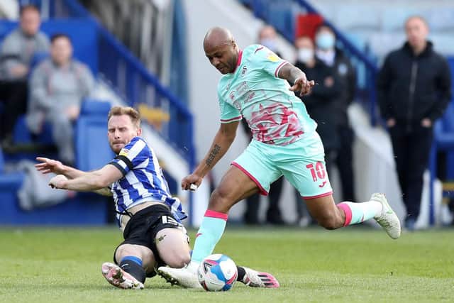 Andre Ayew playing for Swansea City.
