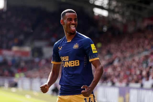 Alexander Isak of Newcastle United celebrates after scoring the team's second goal during the Premier League match between Brentford FC and Newcastle United at Brentford Community Stadium on April 08, 2023 in Brentford, England. (Photo by Alex Pantling/Getty Images)