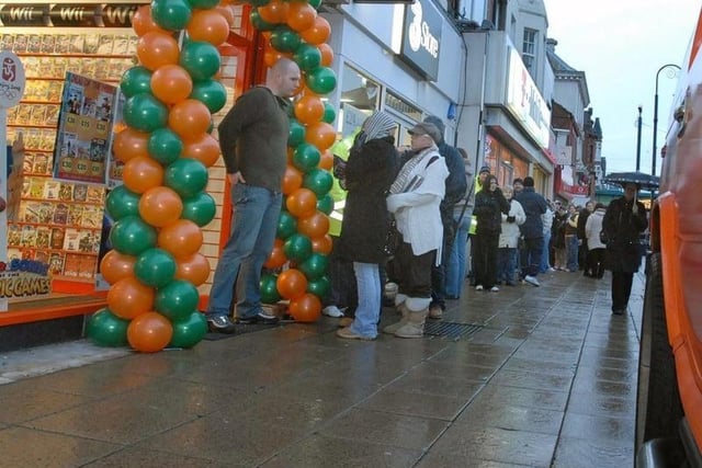 The people of South Shields queued up outside the newly opened Grainger Games in 2007, who were giving away 50 free Nintendo Wii's.