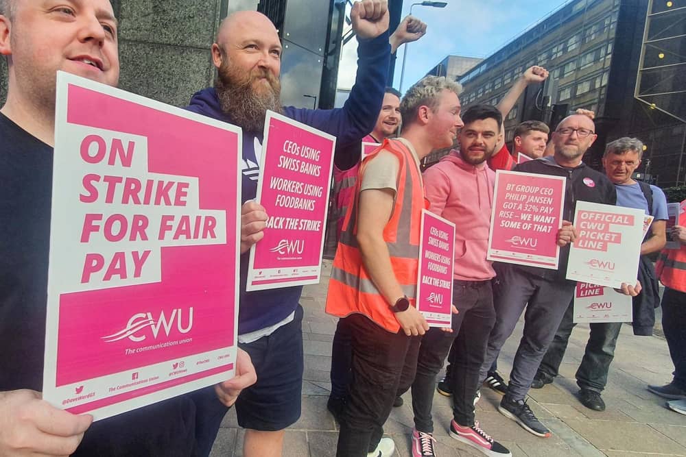 John Devlin 29/07/2022. GLASGOW. BT workers on the picket line in Glasgow. CWU members in Northern Ireland and across the UK, including 999 call handlers, are to take part in further strike action tomorrow