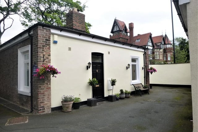 Situated in one of the city's most desirable areas, this one bedroom bungalow is a unique home in close proximity to the city centre.

Photo: Rightmove