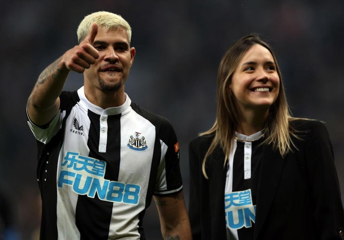 Newcastle United star Bruno Guimaraes gets warm reception on return to  former club