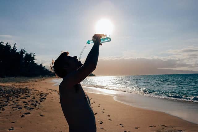 Drinking water can help you lose weight.