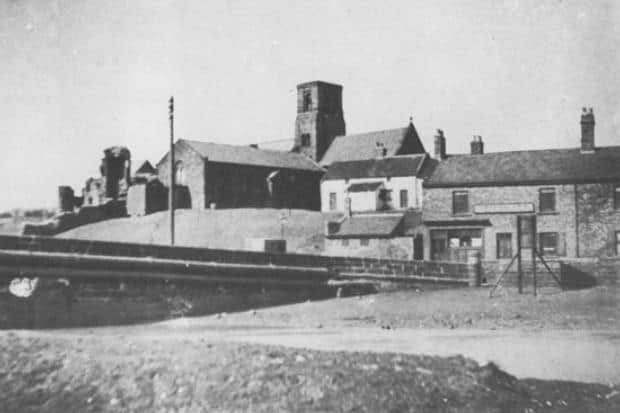 This picture of Jarrow Bridge, with St Paul's in the background, was taken in about 1910.