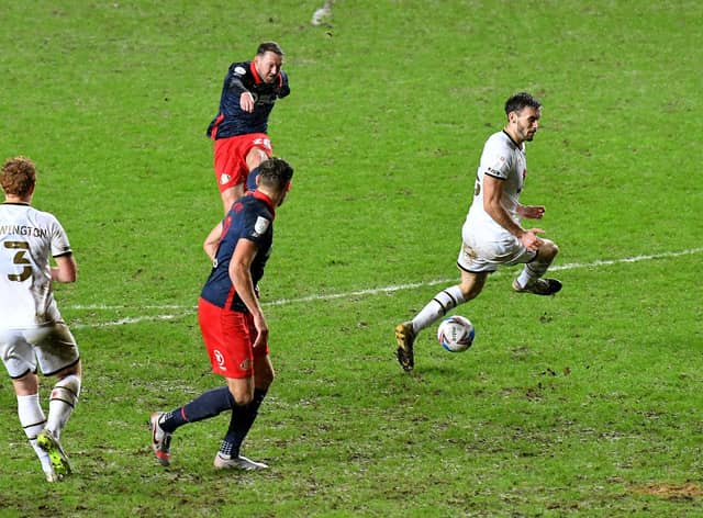 Aiden McGeady's goal puts Sunderland two goals to the good at MK Dons