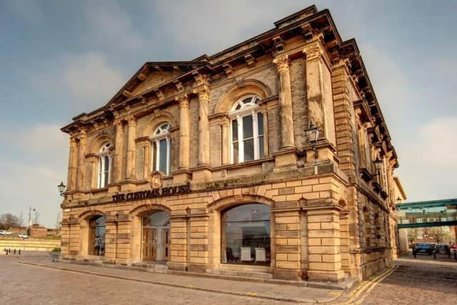 Plans have been approved to replace the 'weathered' South Shields coat of arms at The Customs House