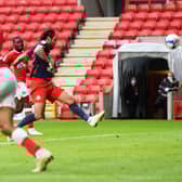 Danny Graham misses a big chance to put Sunderland ahead at The Valley