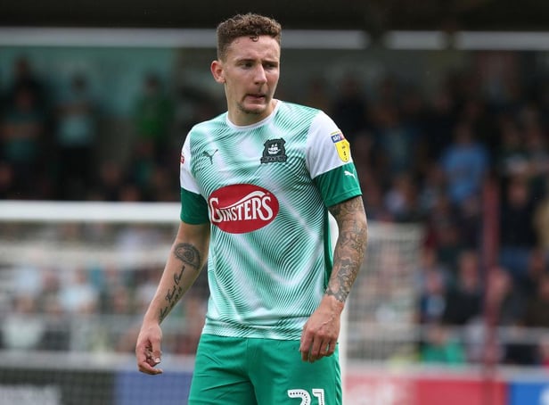 Sunderland have signed former Plymouth full-back Callum McFadzean