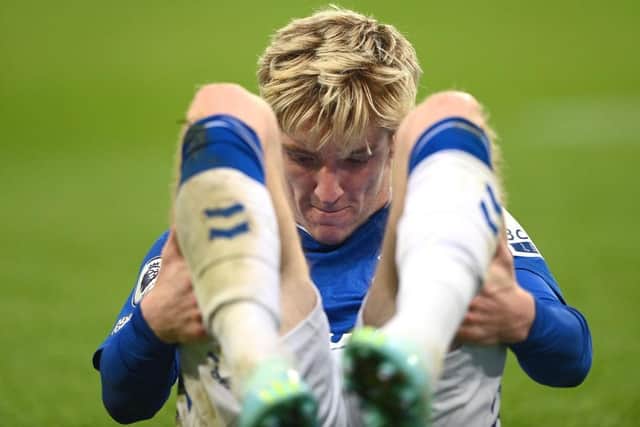 Anthony Gordon of Everton reacts after going down in the penalty area during the Premier League match between Newcastle United and Everton FC at St. James Park on October 19, 2022 in Newcastle upon Tyne, England. (Photo by Stu Forster/Getty Images)