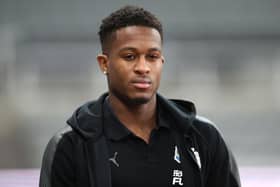 Rolando Aarons.