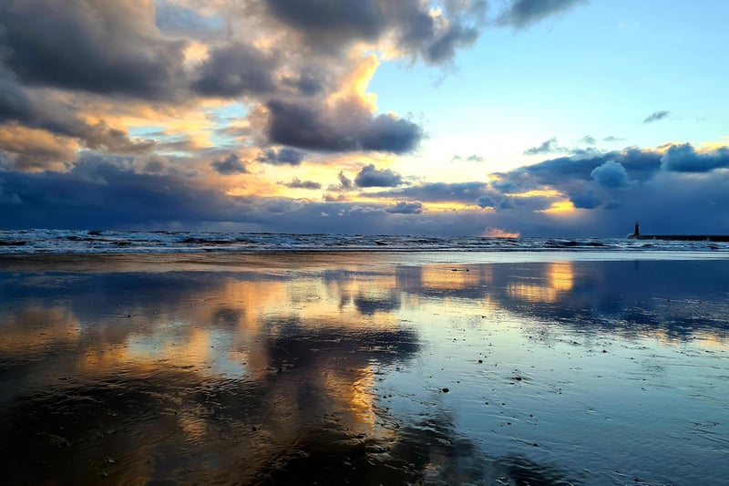 Lisa Dixon sent us this spectacular shot of Seaburn beach.