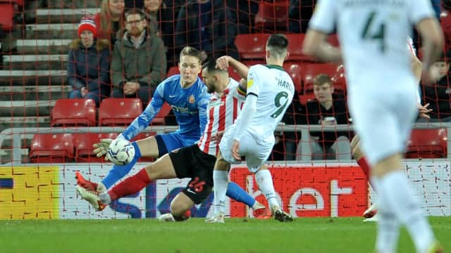 Sunderland goalkeeper Thorben Hoffmann