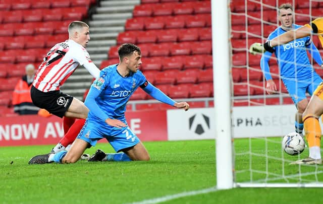 Will Harris goes close to scoring in the second half for Sunderland