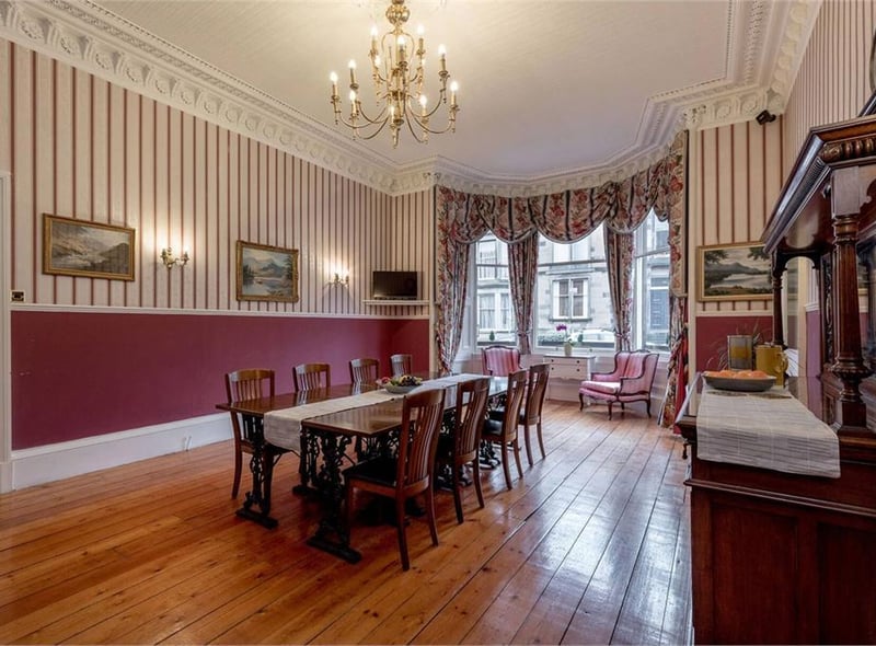 Dining room.