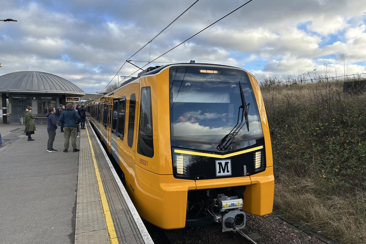 Overhead Cable Metro services suspended due to overhead cable damage