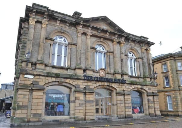 The awards will be presented at a dinner to be held at the Customs House next month.