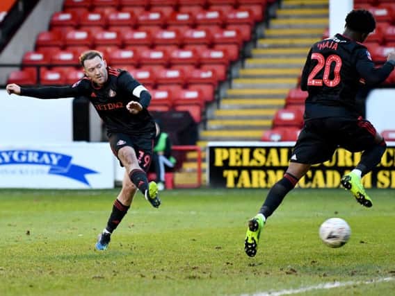 Sunderland's Aiden McGeady puts his side ahead.