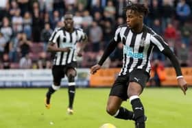 Rolando Aarons.