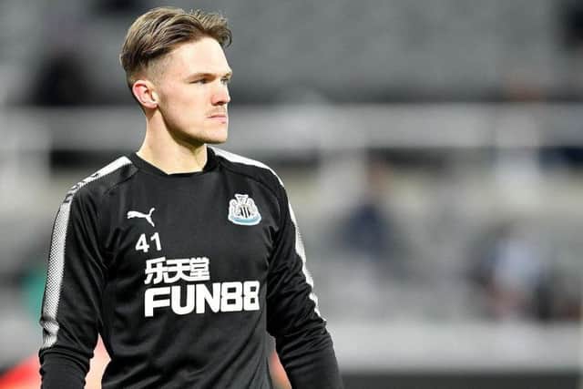 Not at fault for the goal, put in a composed and confidence performance. 6